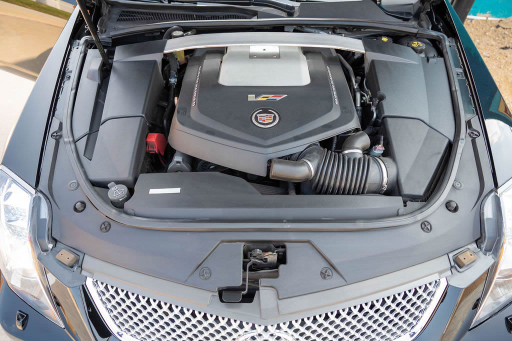 2011 Cadillac CTS-V Coupe in Black Raven