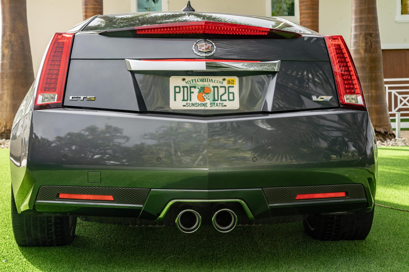 2011 Cadillac CTS-V Coupe in Thunder Gray Chromaflair