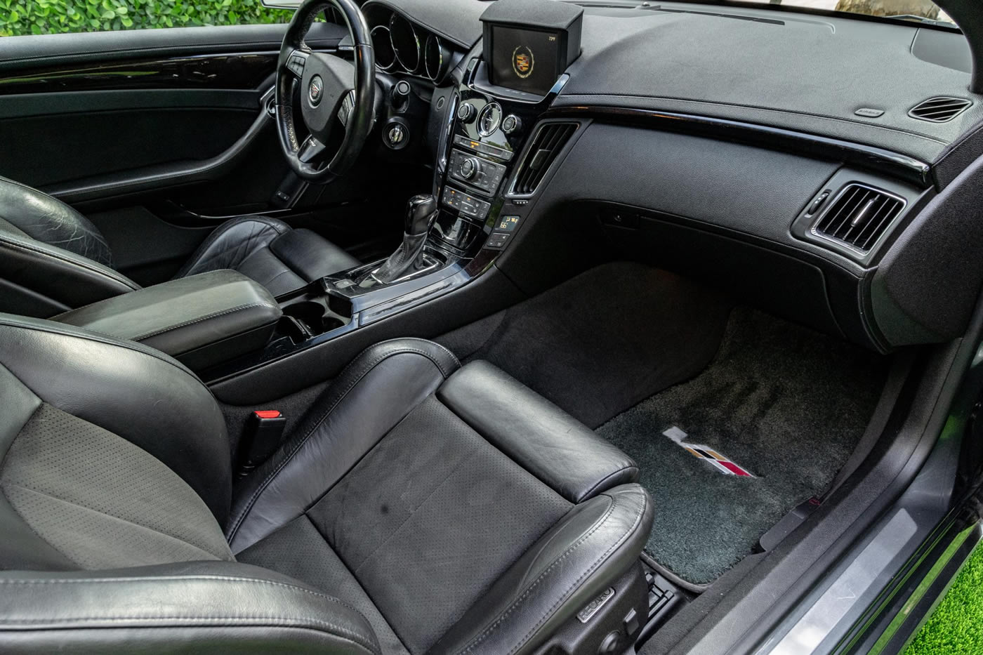 2011 Cadillac CTS-V Coupe in Thunder Gray Chromaflair
