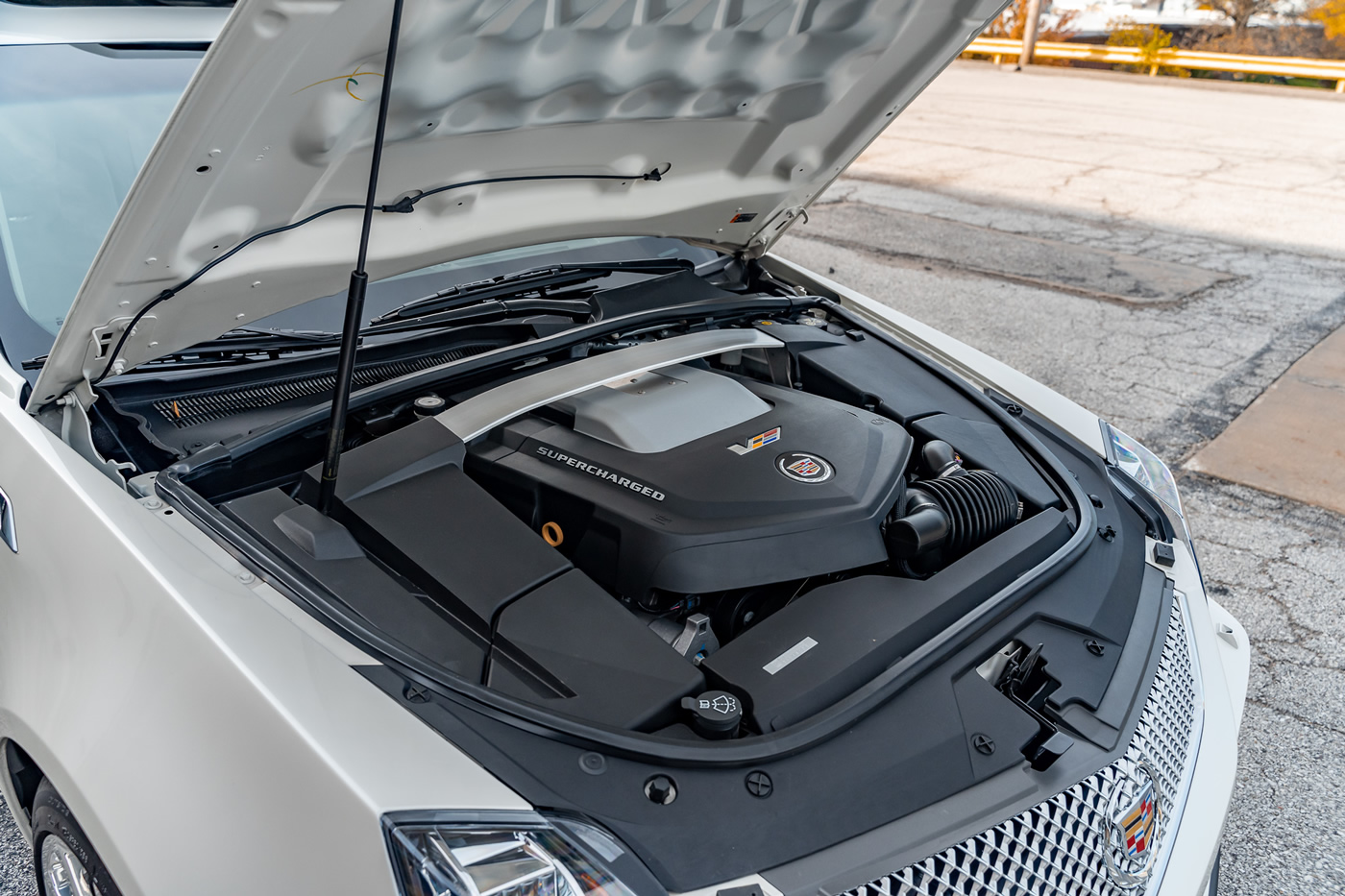 2011 Cadillac CTS-V Wagon 6-Speed in White Diamond Tricoat