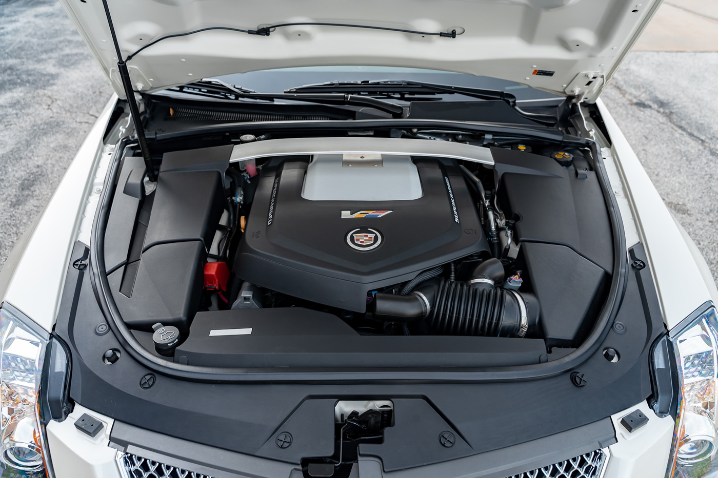 2011 Cadillac CTS-V Wagon 6-Speed in White Diamond Tricoat