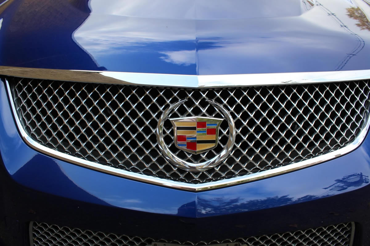 2012 Cadillac CTS-V Coupe in Opulent Blue Metallic