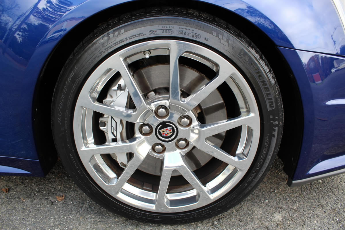2012 Cadillac CTS-V Coupe in Opulent Blue Metallic