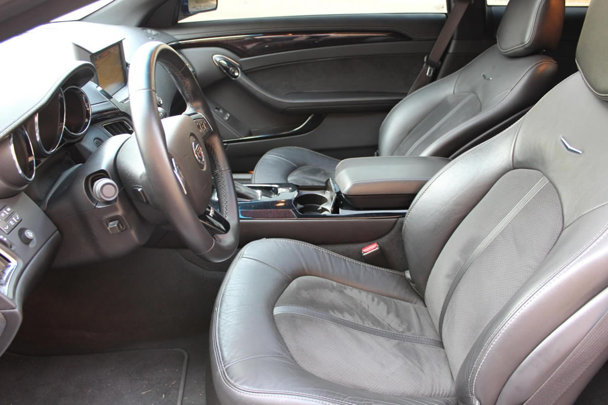 2012 Cadillac CTS-V Coupe in Opulent Blue Metallic