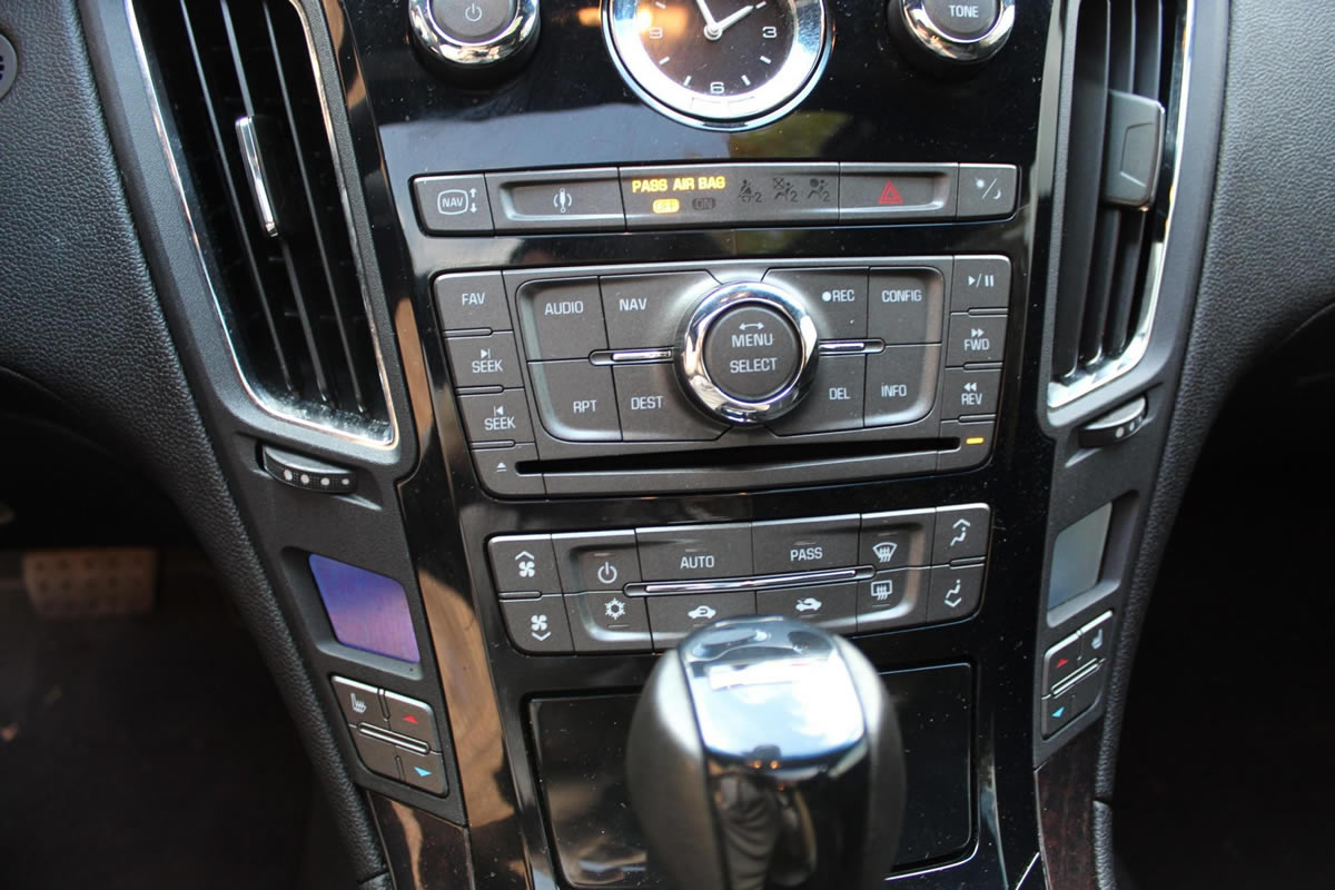 2012 Cadillac CTS-V Coupe in Opulent Blue Metallic