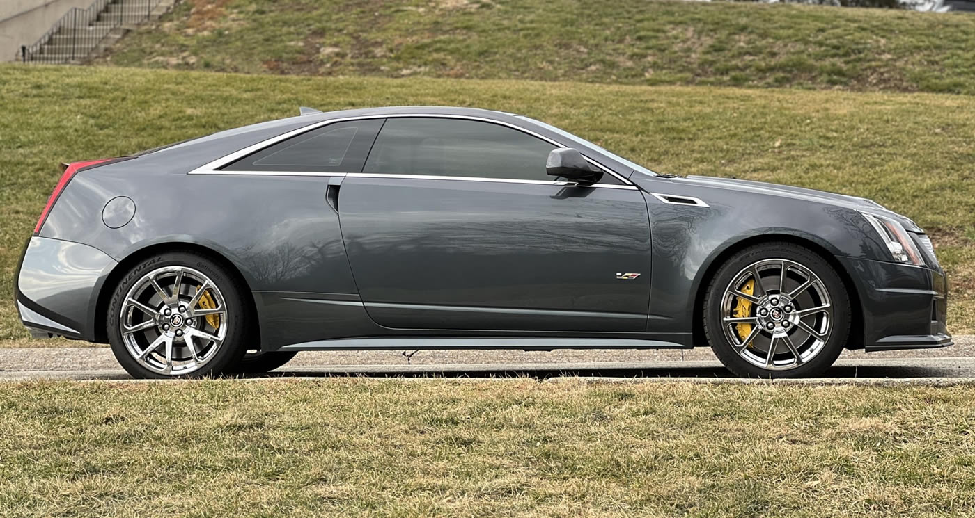 2012 Cadillac CTS-V Coupe in Thunder Gray Metallic Chromaflair
