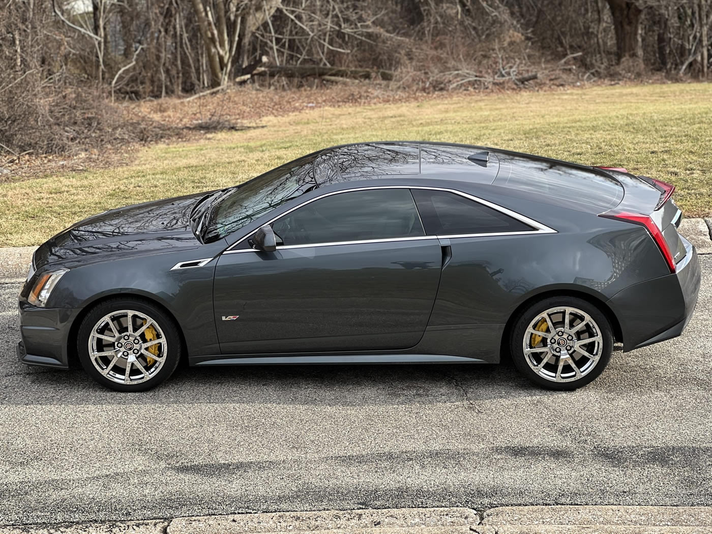 2012 Cadillac CTS-V Coupe in Thunder Gray Metallic Chromaflair