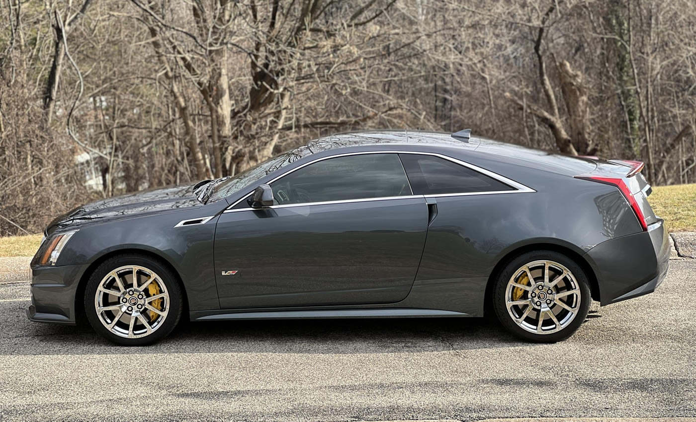 2012 Cadillac CTS-V Coupe in Thunder Gray Metallic Chromaflair