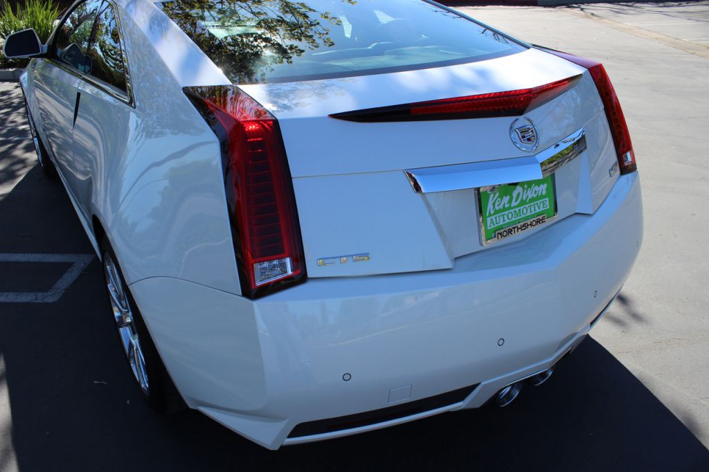 2012 Cadillac CTS-V Coupe - White Diamond Tricoat