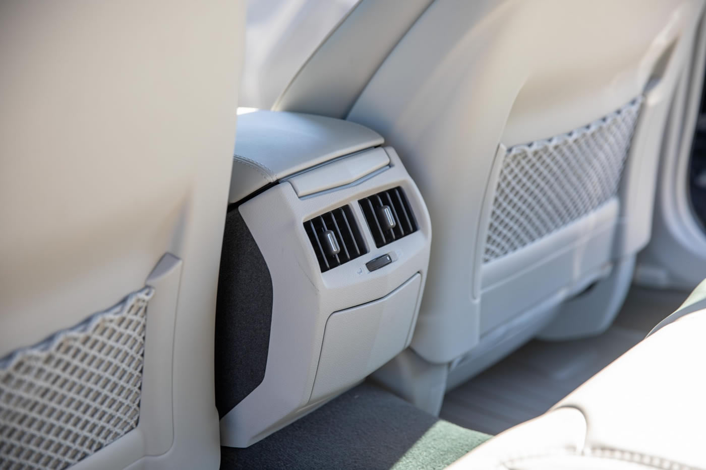 2012 Cadillac CTS-V Wagon in Opulent Blue