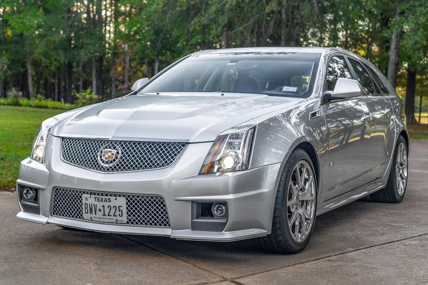 2012 Cadillac CTS-V Wagon in Radiant Silver Metallic