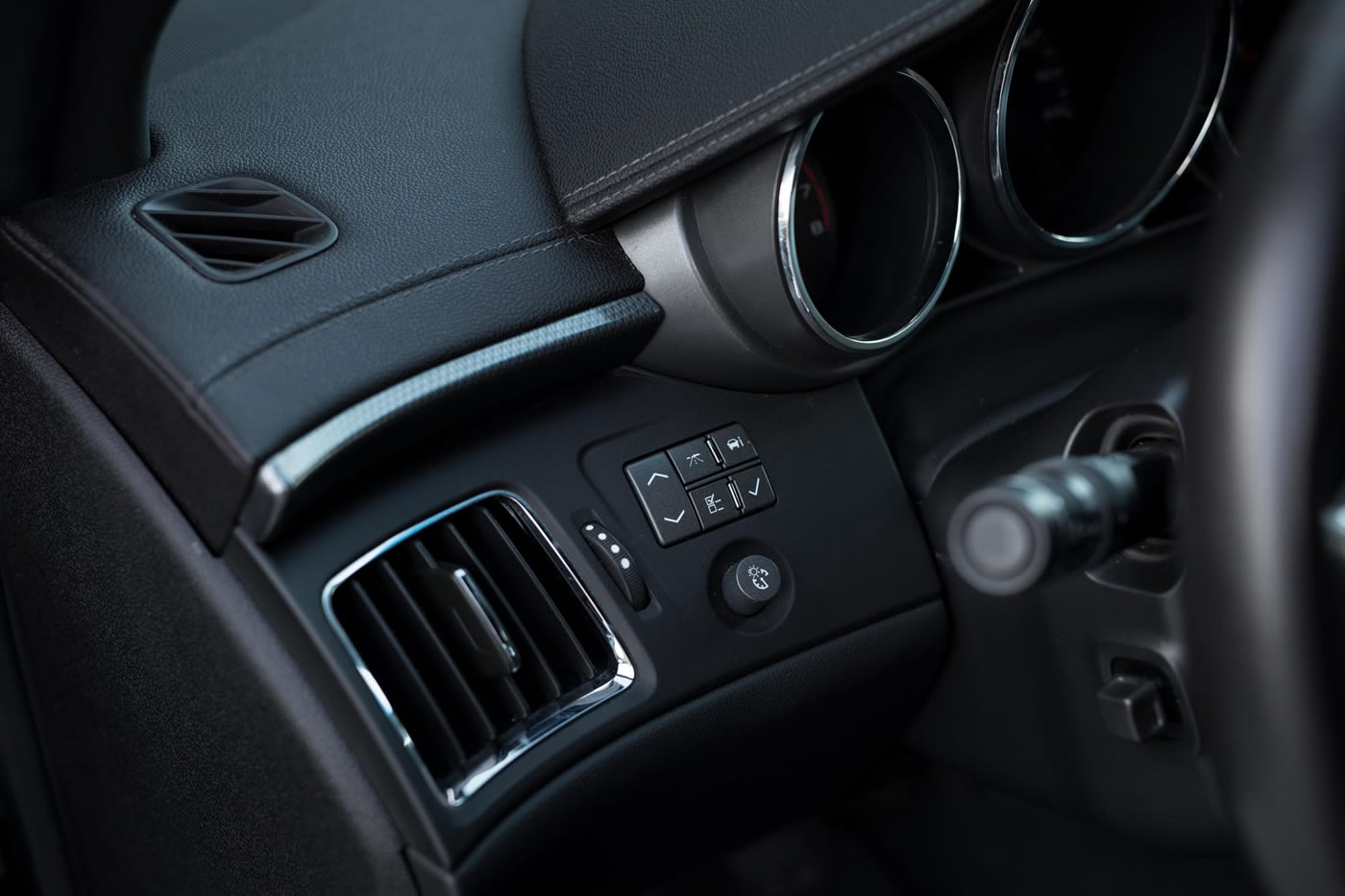 2013 Cadillac CTS-V Coupe in Black Diamond Tricoat