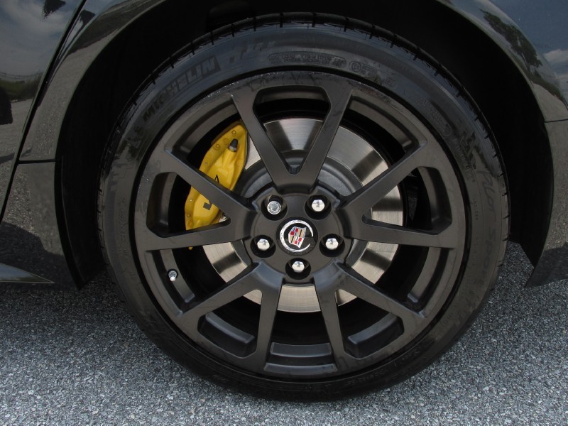 2013 Cadillac CTS-V Wagon in Black Diamond Tricoat