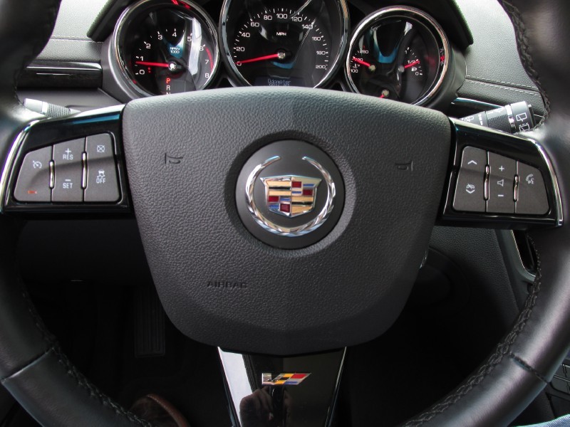 2013 Cadillac CTS-V Wagon in Black Diamond Tricoat