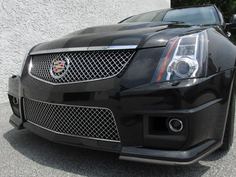 2013 Cadillac CTS-V Wagon in Black Diamond Tricoat