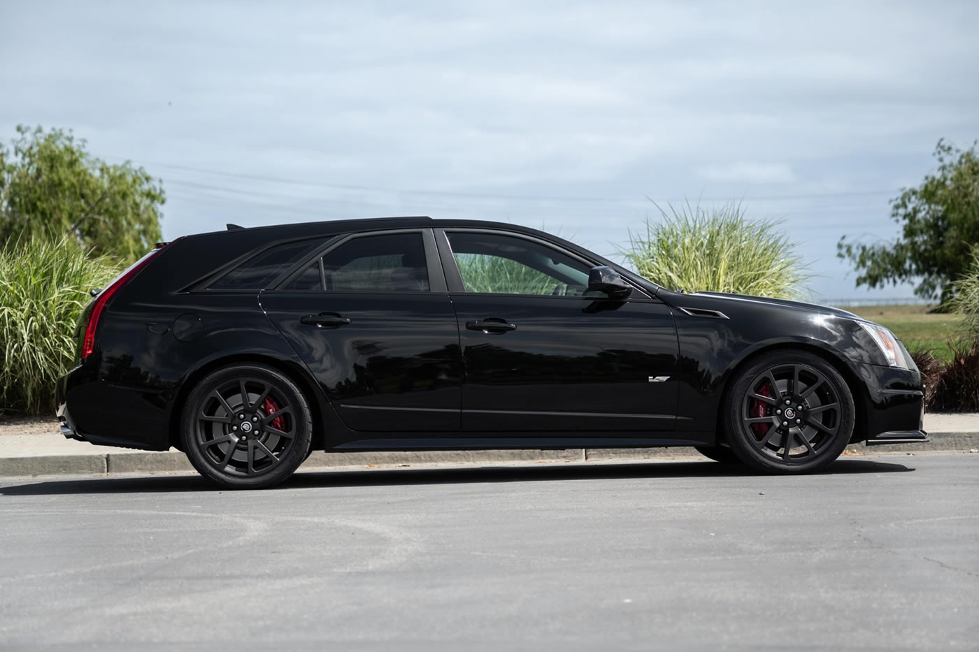 2013 Cadillac CTS-V Wagon in Black Raven