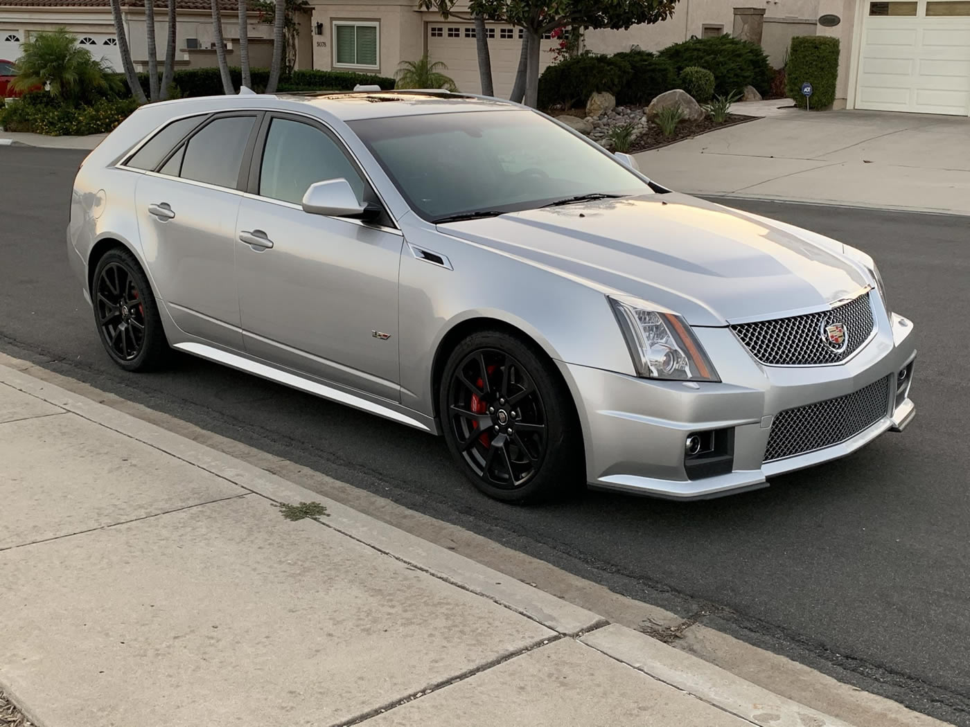 2013 Cadillac CTS-V Wagon in Radiant Silver Metallic