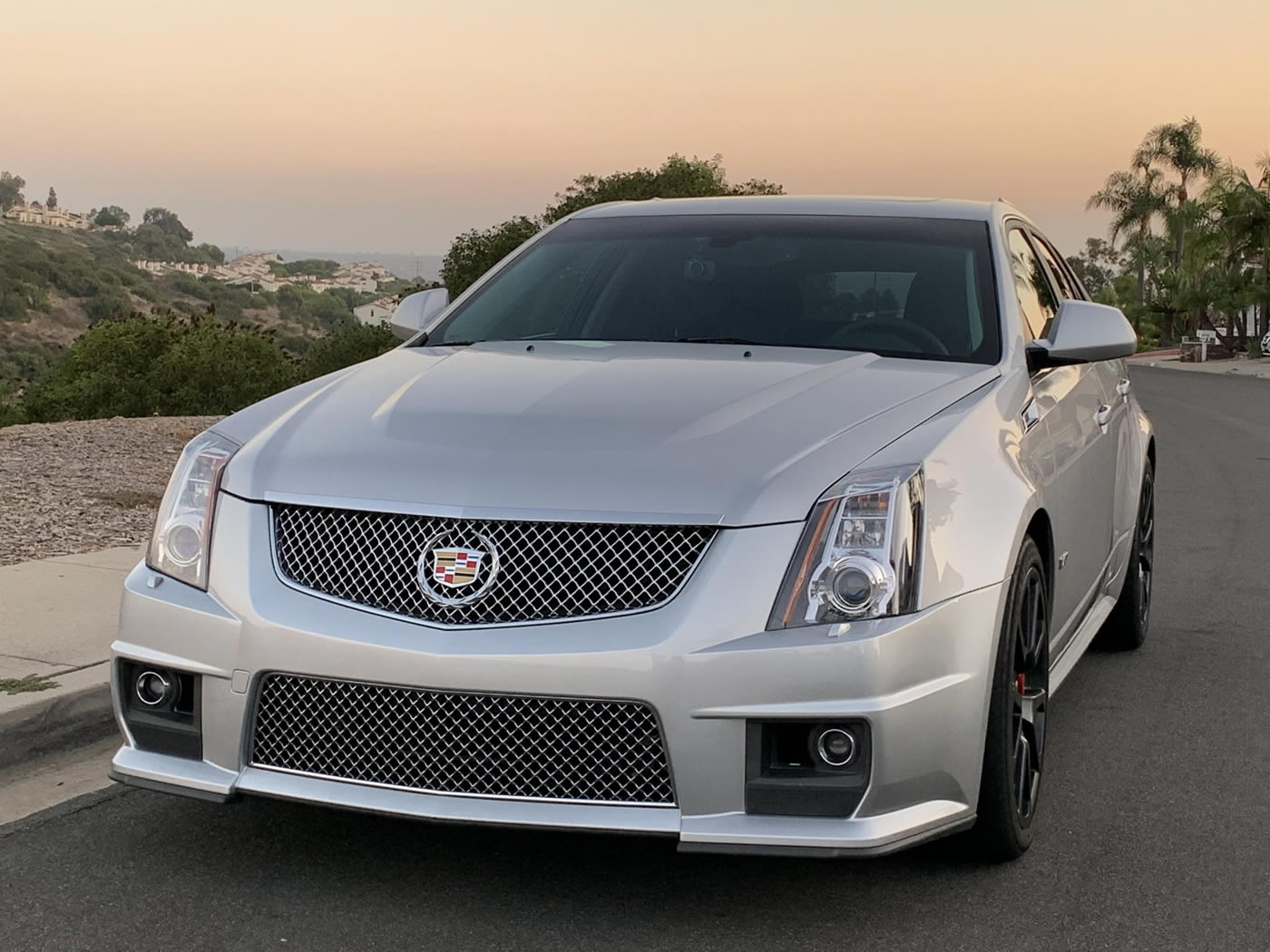 2013 Cadillac CTS-V Wagon in Radiant Silver Metallic