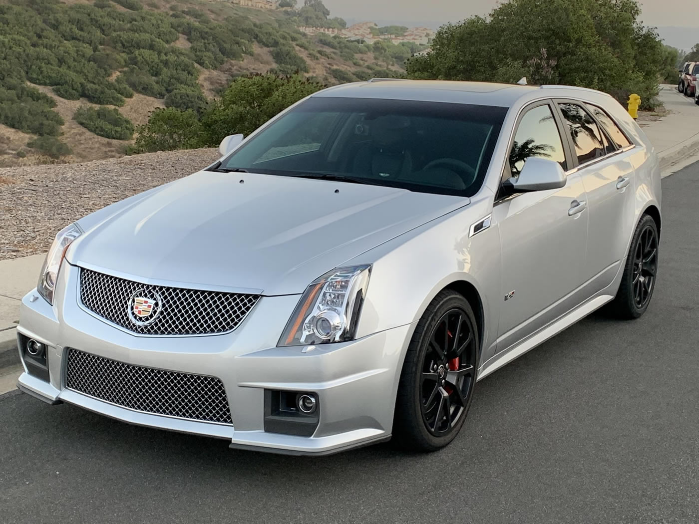 2013 Cadillac CTS-V Wagon in Radiant Silver Metallic
