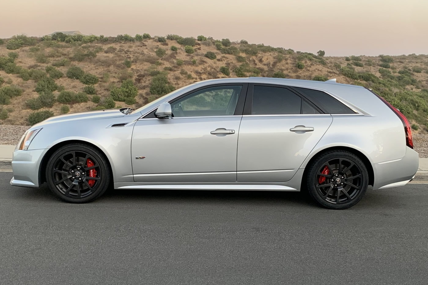 2013 Cadillac CTS-V Wagon in Radiant Silver Metallic