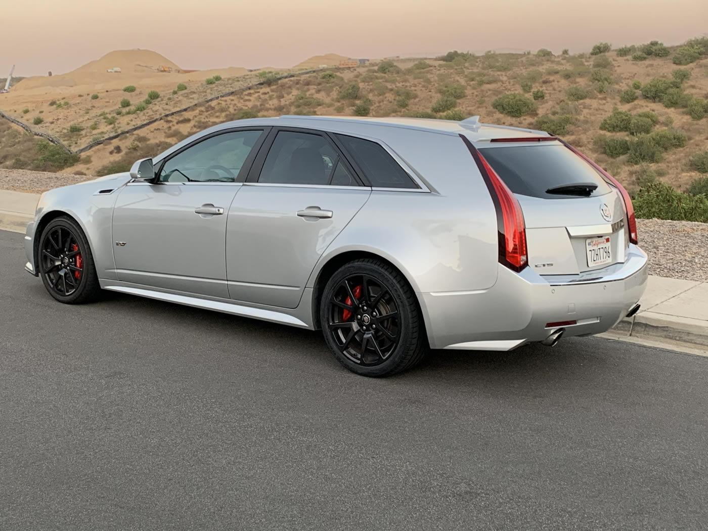 2013 Cadillac CTS-V Wagon in Radiant Silver Metallic