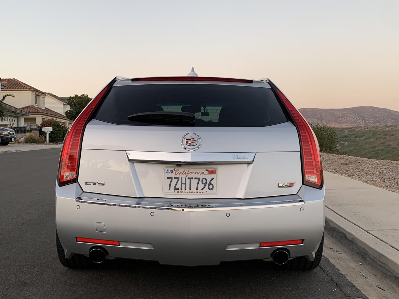 2013 Cadillac CTS-V Wagon in Radiant Silver Metallic