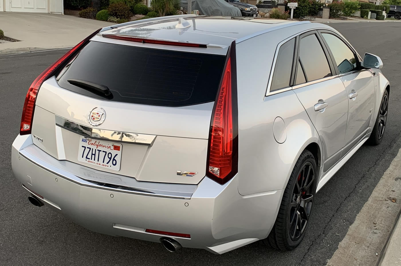 2013 Cadillac CTS-V Wagon in Radiant Silver Metallic