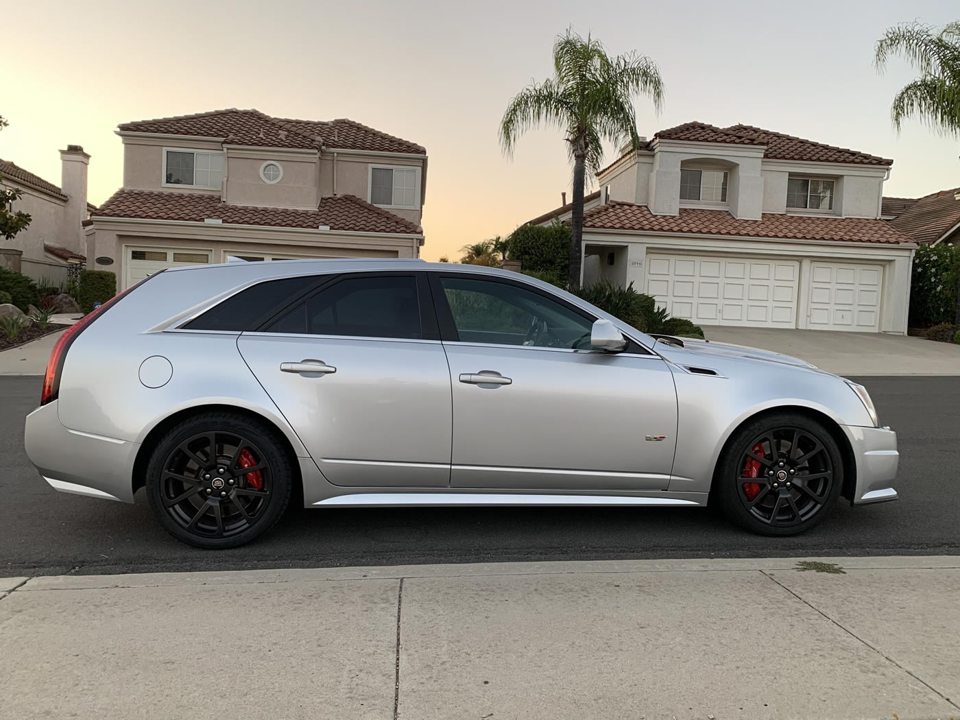 2013 Cadillac CTS-V Wagon in Radiant Silver Metallic