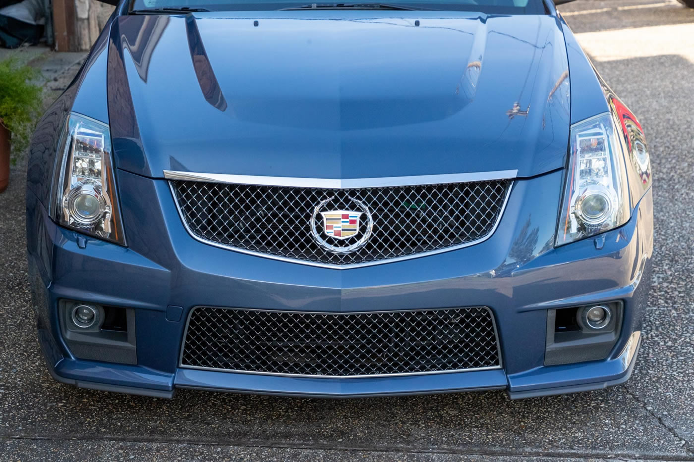 2013 Cadillac CTS-V Wagon in Stealth Blue Metallic