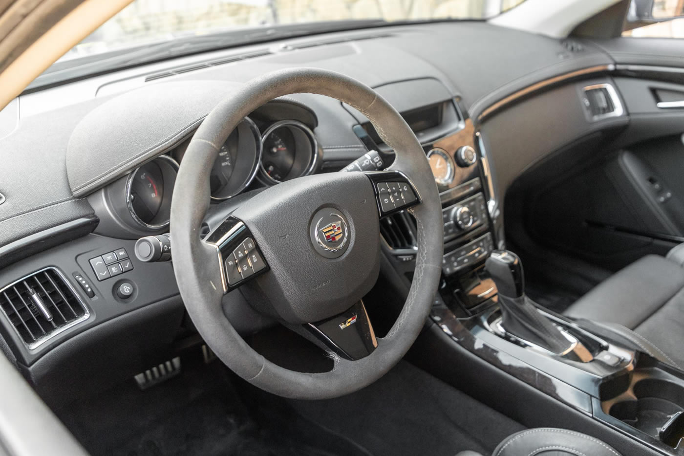 2013 Cadillac CTS-V Wagon in Stealth Blue Metallic