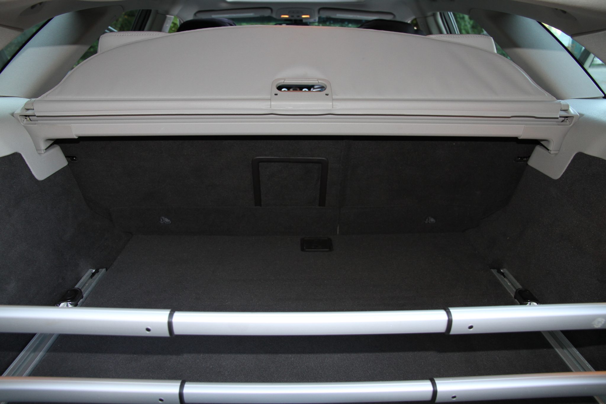2013 Cadillac CTS-V Wagon in White Diamond Tricoat