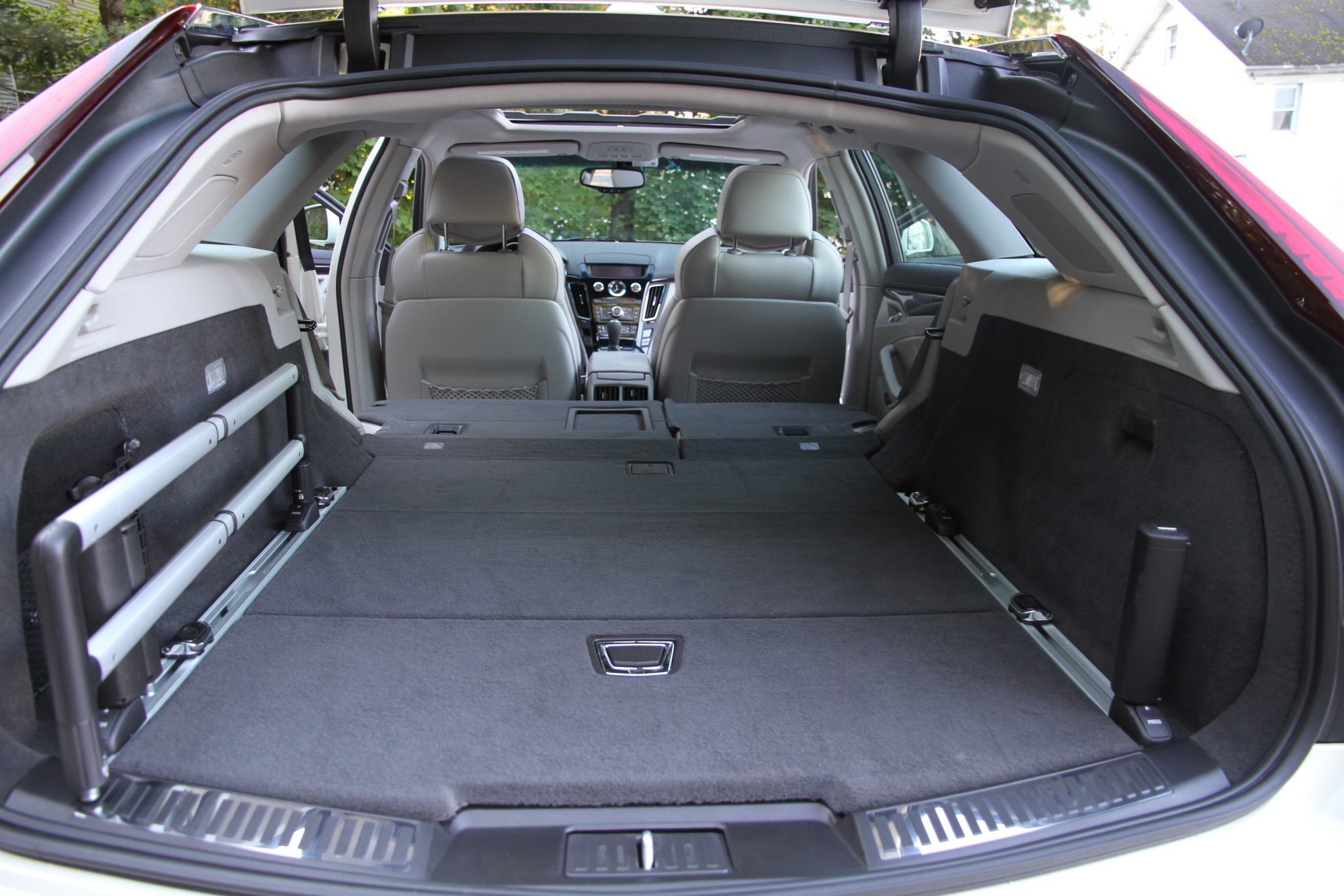 2013 Cadillac CTS-V Wagon in White Diamond Tricoat