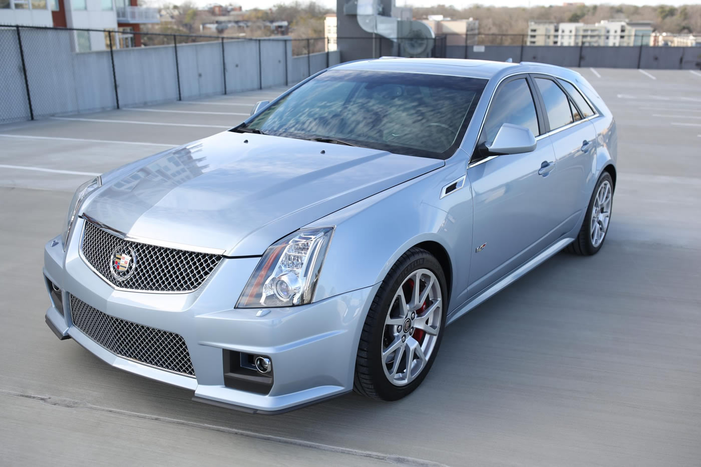 2014 Cadillac CTS-V Wagon 6-Speed in Glacier Blue Metallic