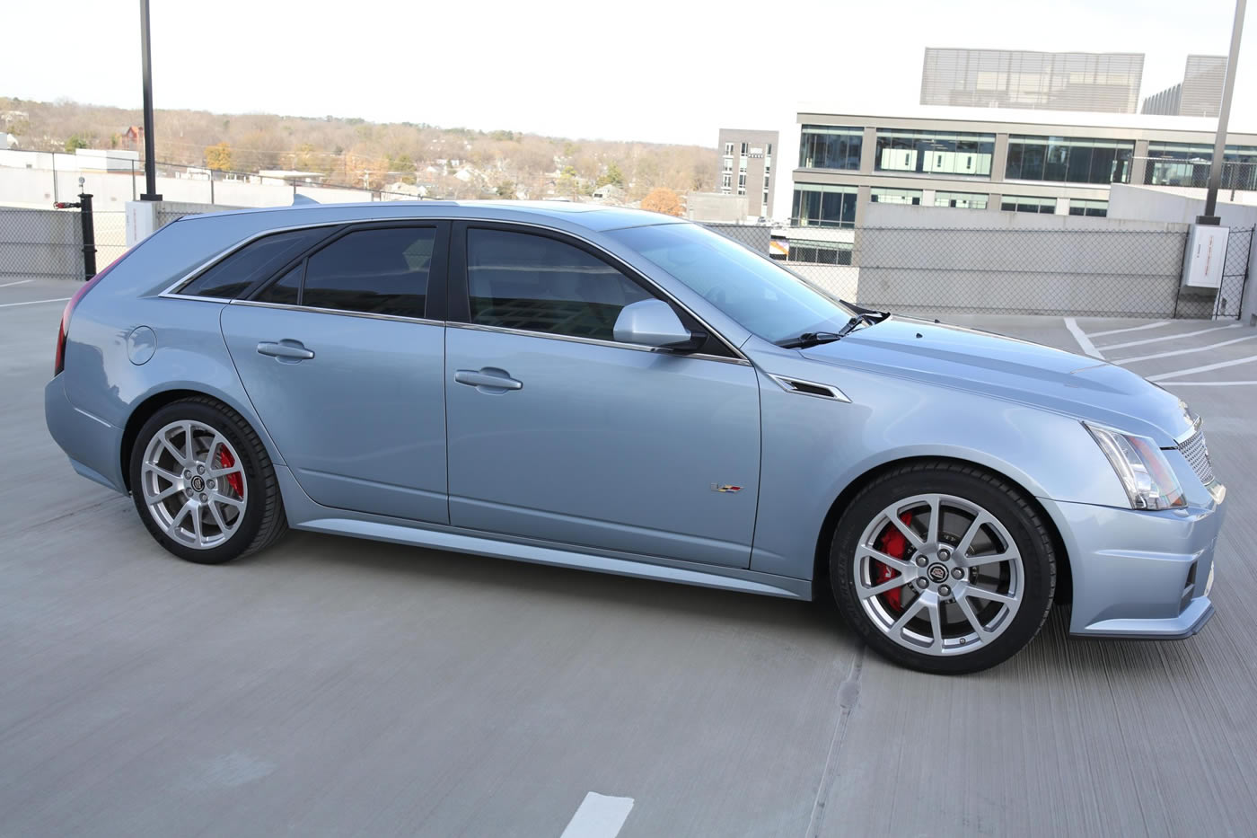 2014 Cadillac CTS-V Wagon 6-Speed in Glacier Blue Metallic