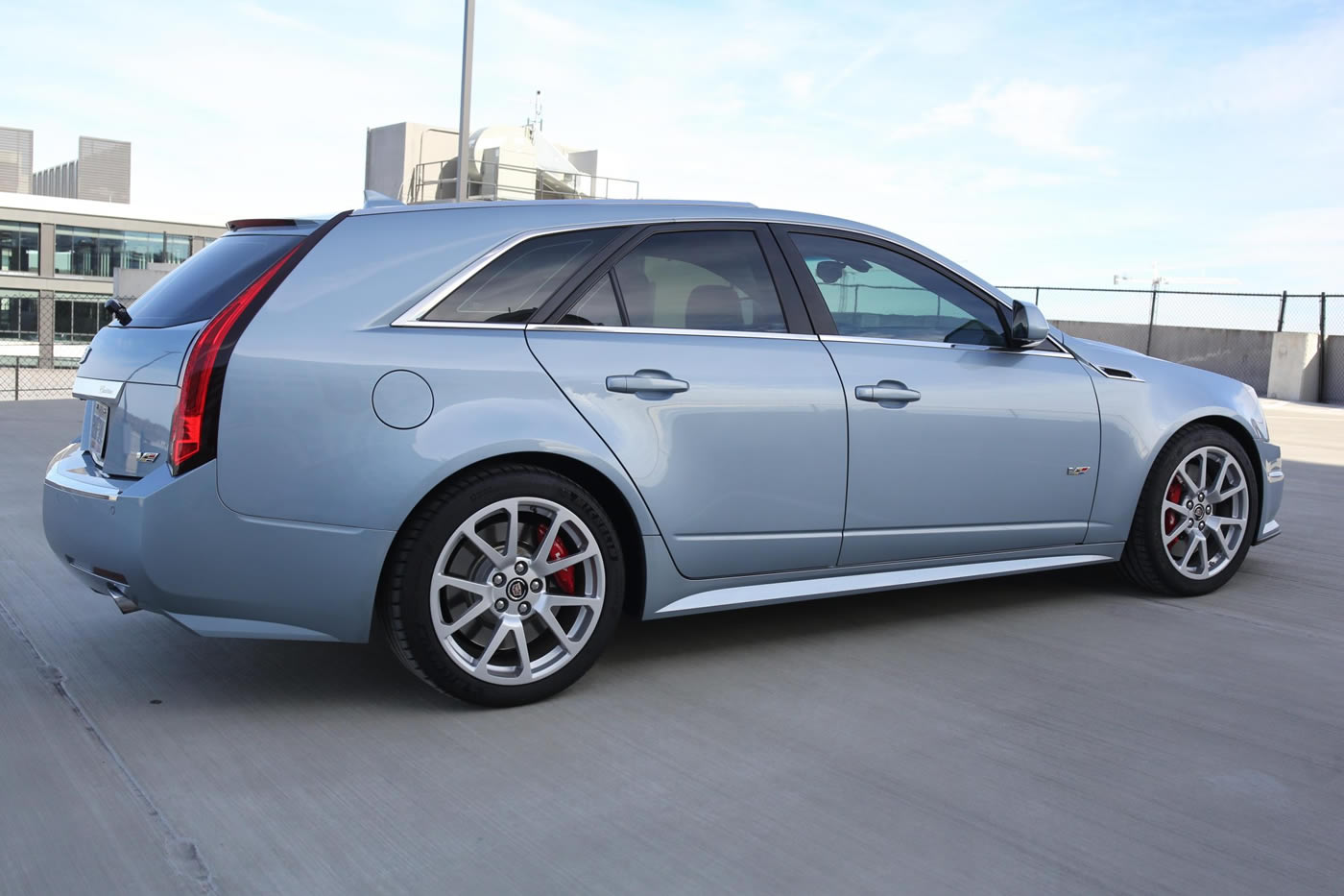 2014 Cadillac CTS-V Wagon 6-Speed in Glacier Blue Metallic