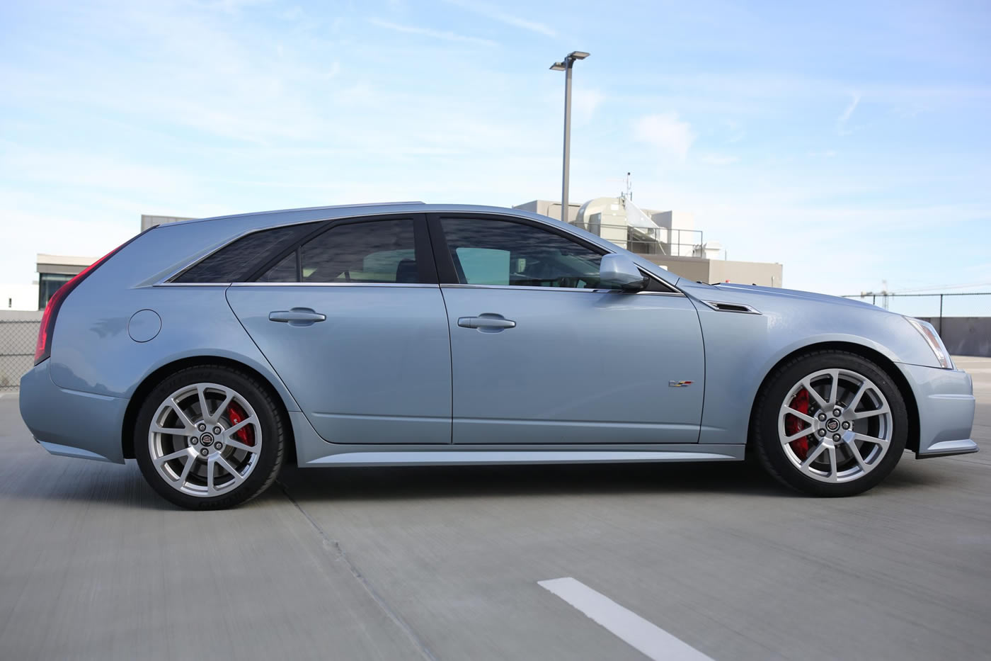 2014 Cadillac CTS-V Wagon 6-Speed in Glacier Blue Metallic