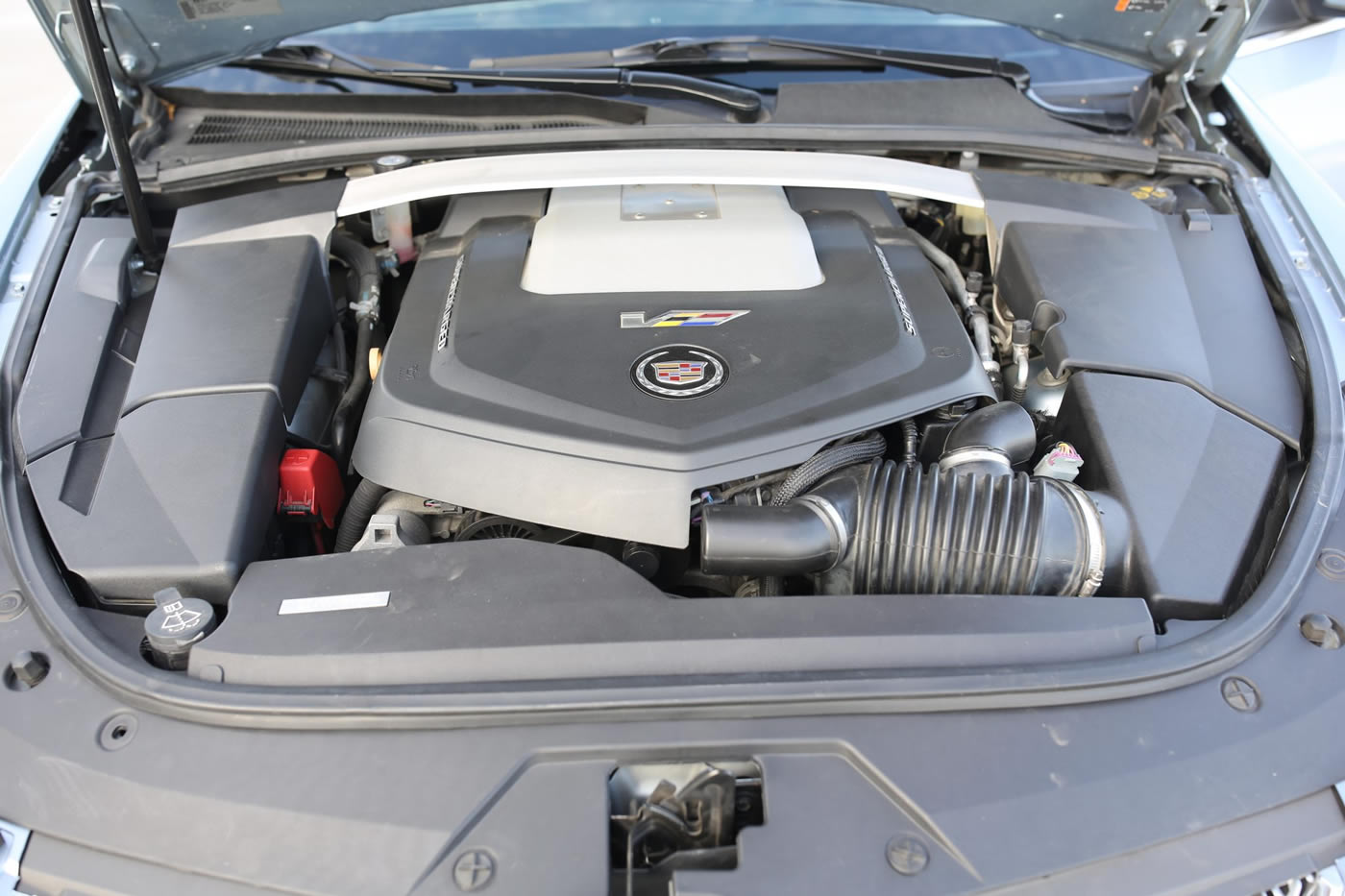 2014 Cadillac CTS-V Wagon 6-Speed in Glacier Blue Metallic