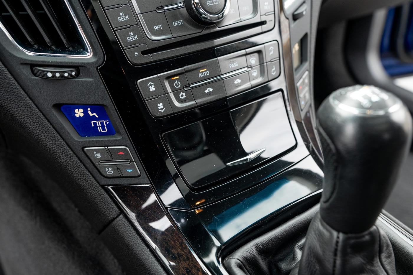 2014 Cadillac CTS-V Wagon 6-Speed in Opulent Blue Metallic