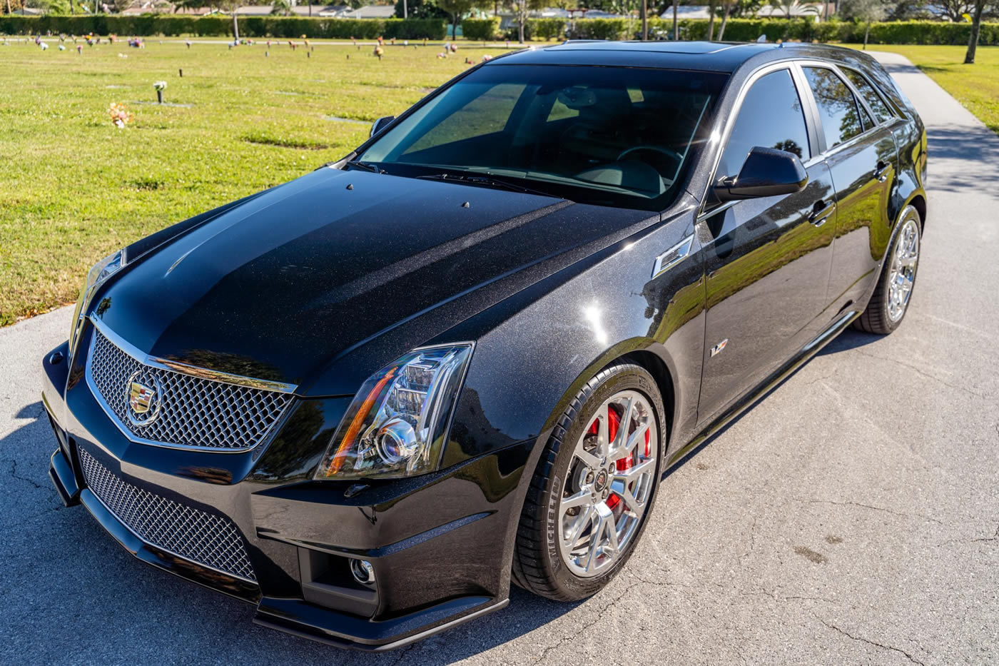 2014 Cadillac CTS-V Wagon in Black Diamond Tricoat