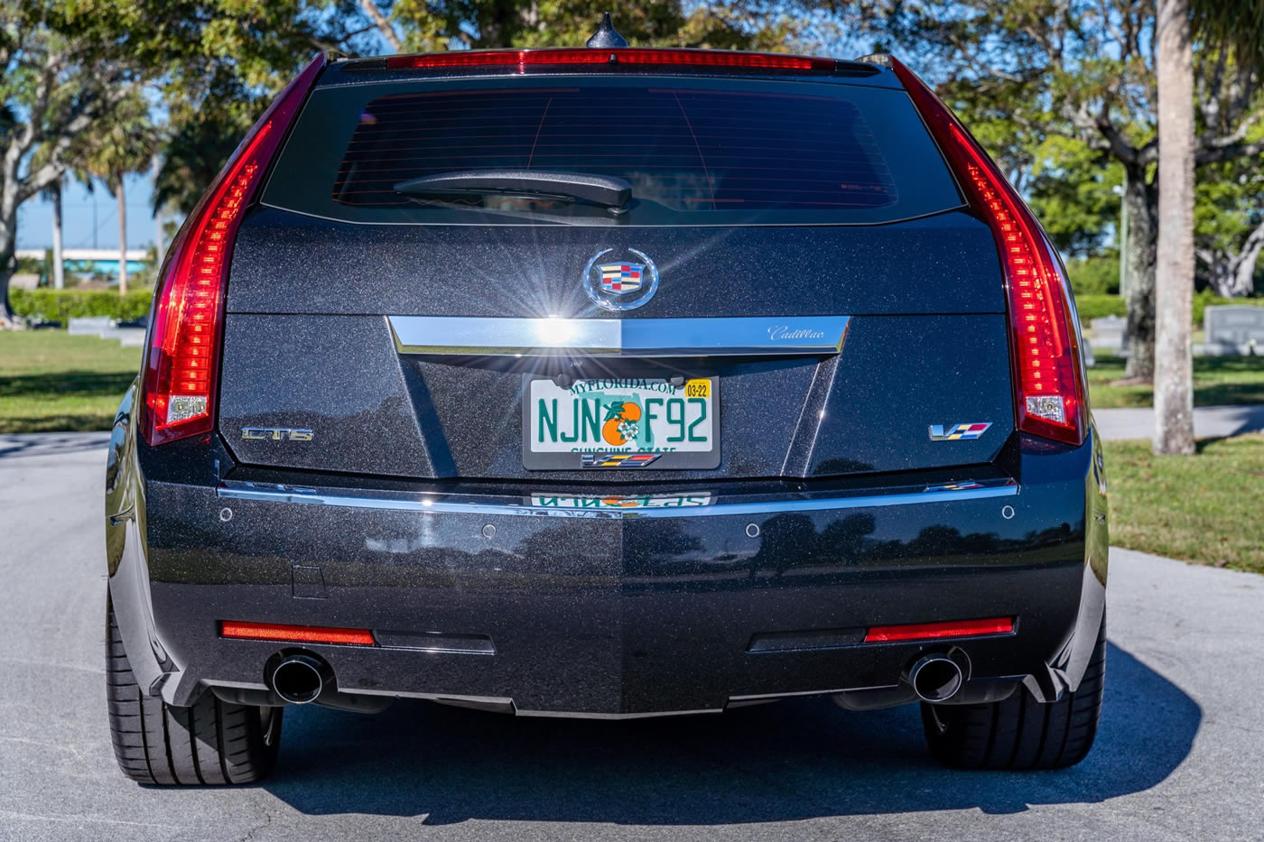 2014 Cadillac CTS-V Wagon in Black Diamond Tricoat