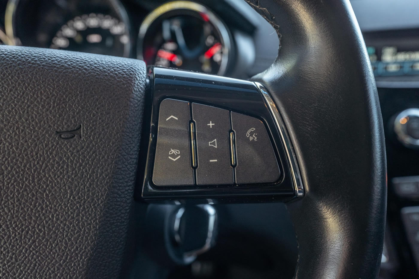 2014 Cadillac CTS-V Wagon in Black Diamond Tricoat