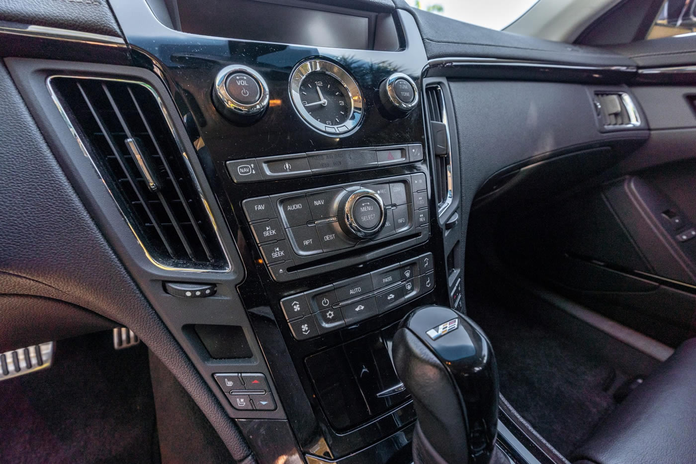 2014 Cadillac CTS-V Wagon in Black Diamond Tricoat