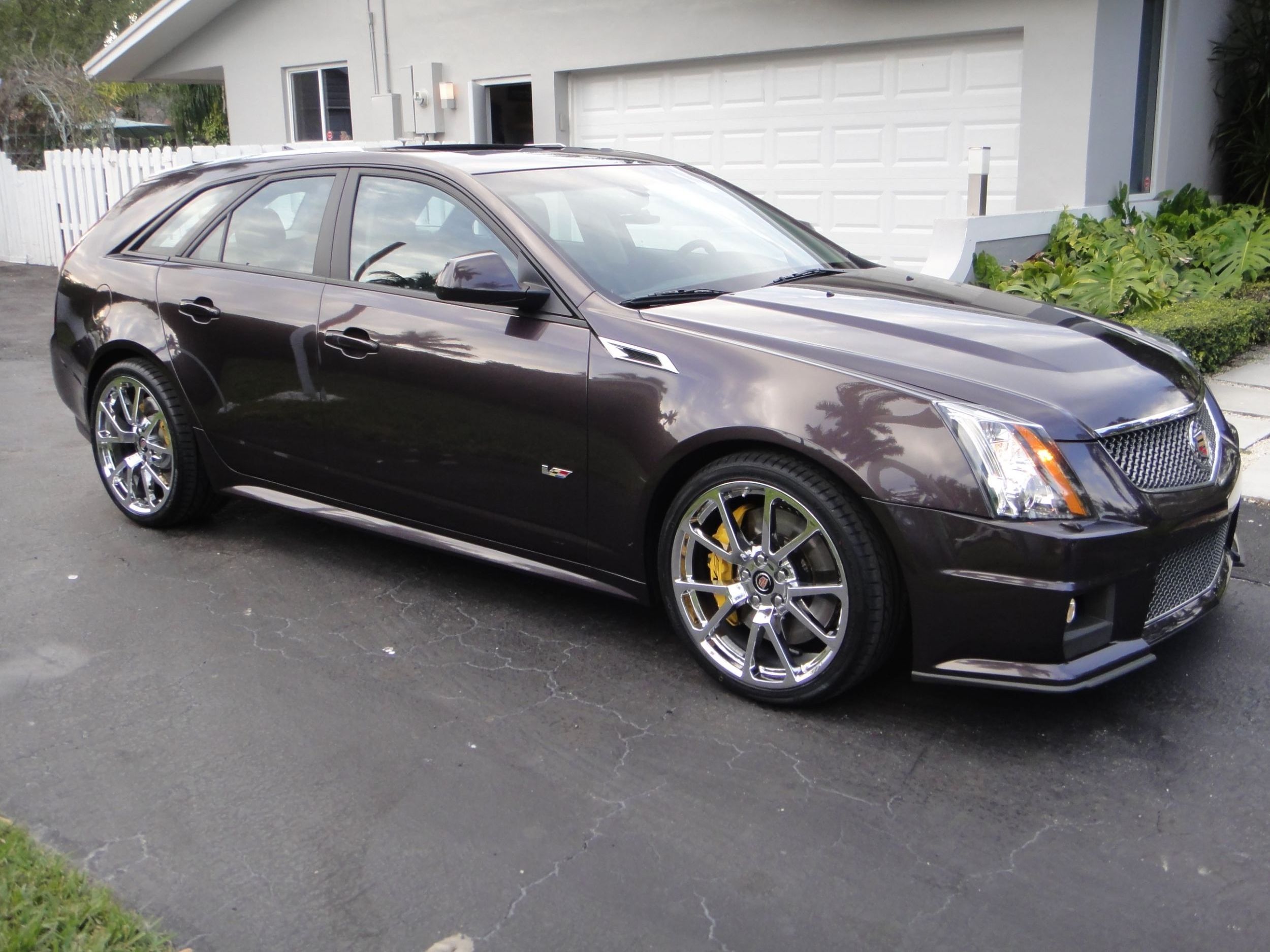 2014 plum v-wagon with 20 inch oem replica wheels