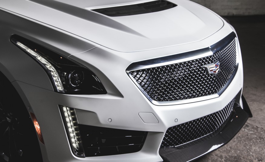 2015-Cadillac-CTS-V-117-876x535.jpg