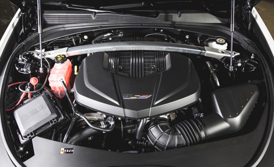 2015-Cadillac-CTS-V-127-876x535.jpg
