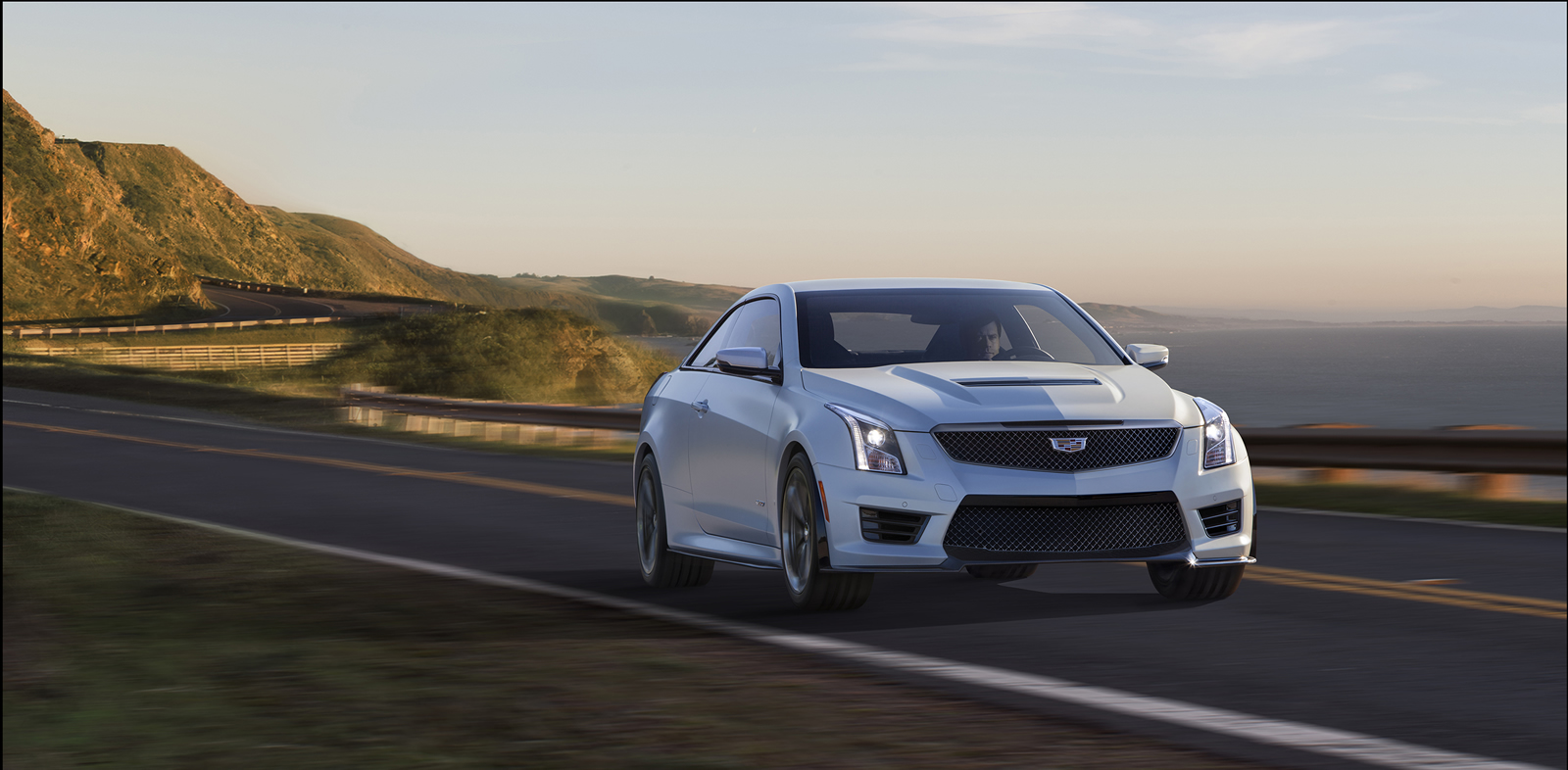 2016-Cadillac-ATS-V-Coupe-006.jpg