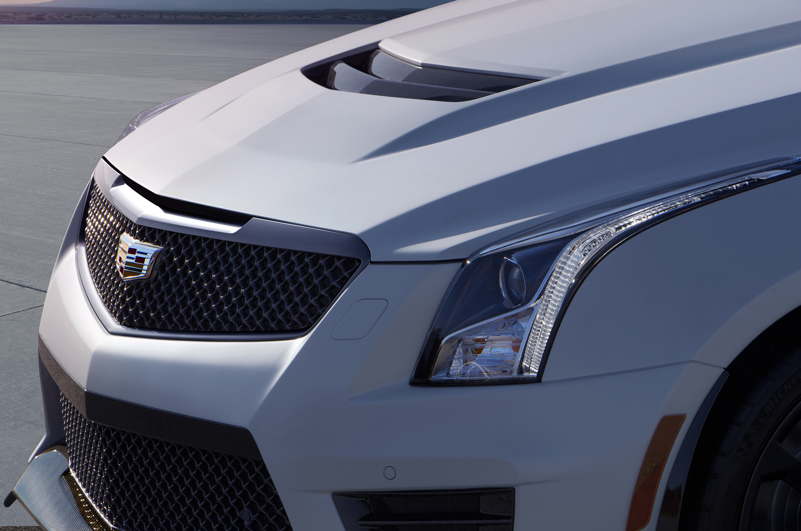 2016-Cadillac-ATS-V-Coupe-010.jpg