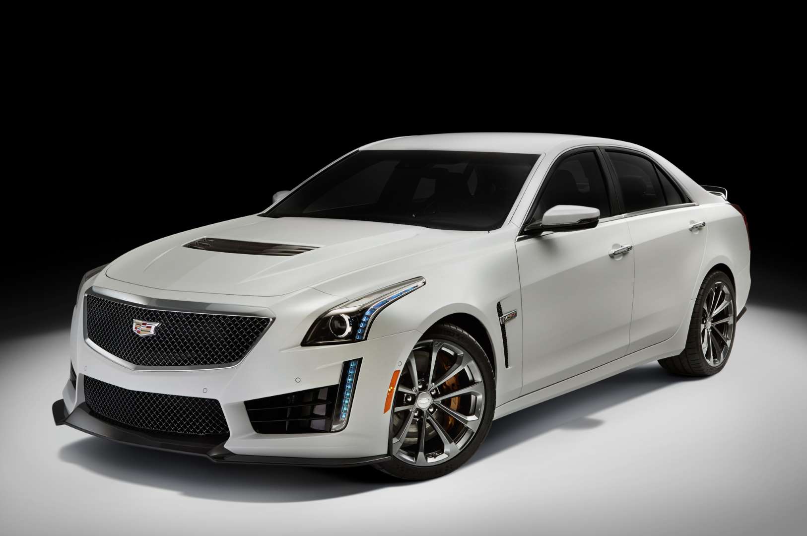 2016-cadillac-cts-v-sedan-8.jpg