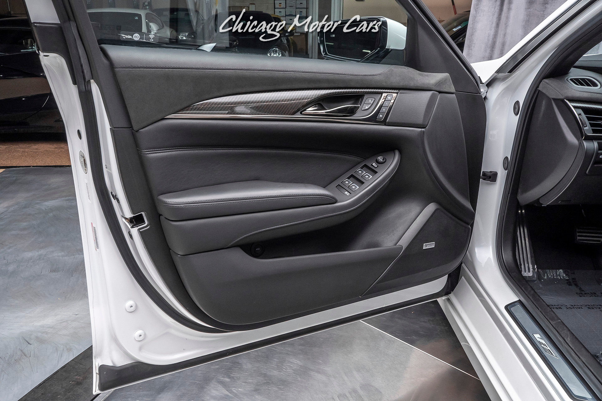 2018 Cadillac CTS-V in Crystal White Tri-Coat