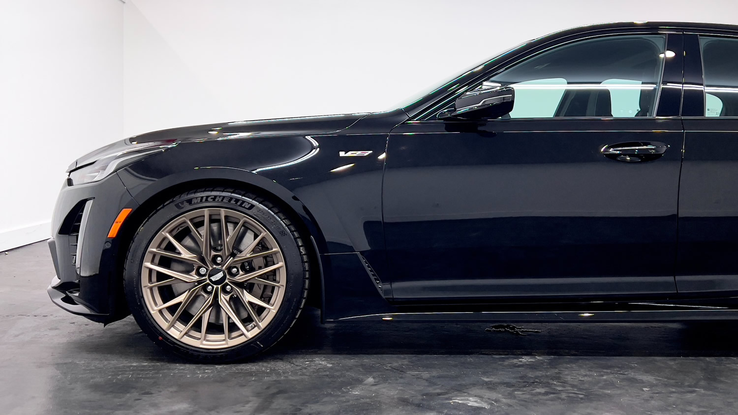 2022 Cadillac CT5-V Blackwing in Black Raven